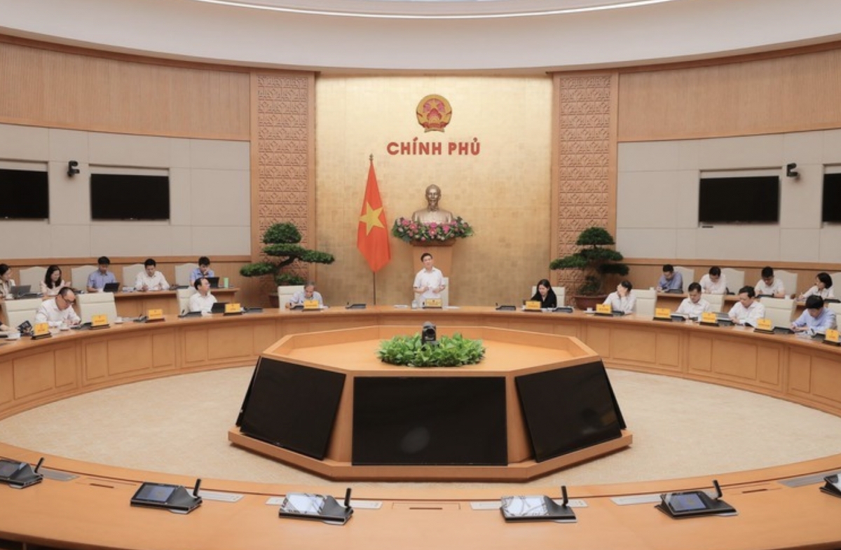 Deputy PM requires efforts to maintain exchange rate, boost economic growth